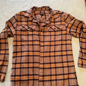 Patagonia worn wear men’s medium cotton flannel shirt